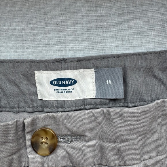Old Navy Womens Size 14 Gray Chino Shorts Everyday 5 Inch Cotton Stretch - Picture 2 of 8